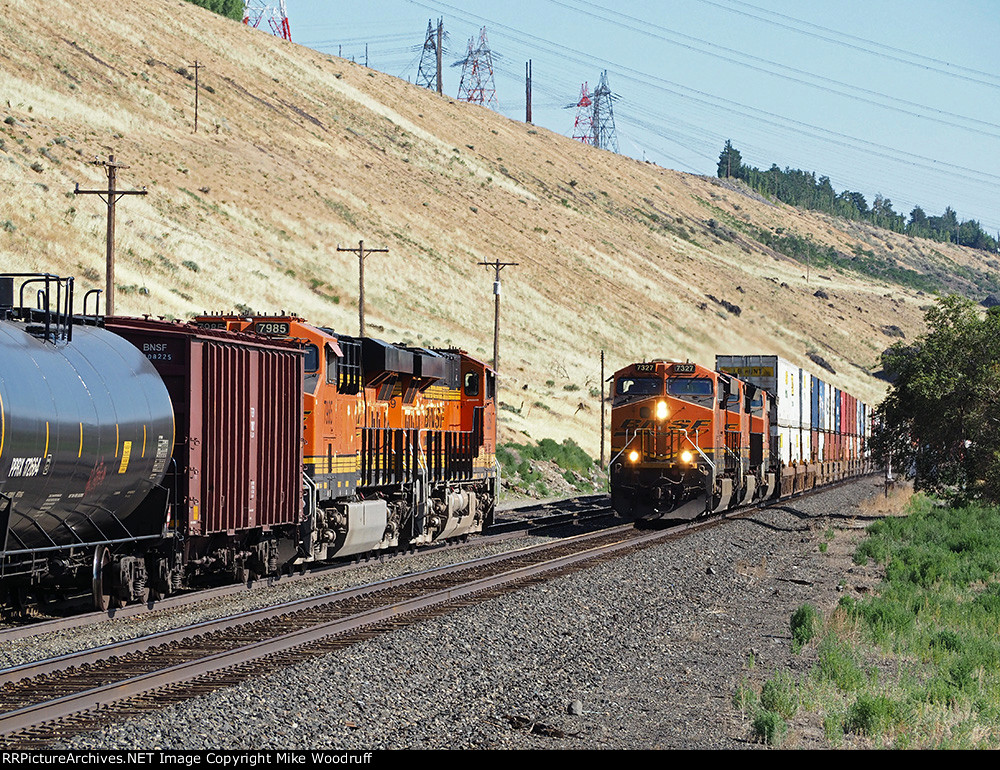 BNSF 7327